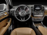 foto: Mercedes GLE Coupe 2015 salpicadero cuero beige volante [1280x768].jpg